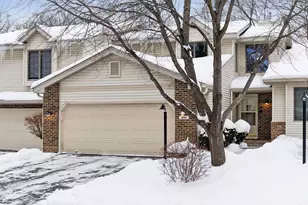 491 Sterling St S, Maplewood, MN 55119 - Photo 2