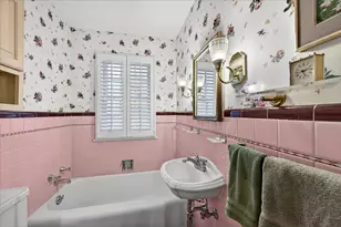 2218 Mt View Ave, Minneapolis, MN 55405 - Photo 20