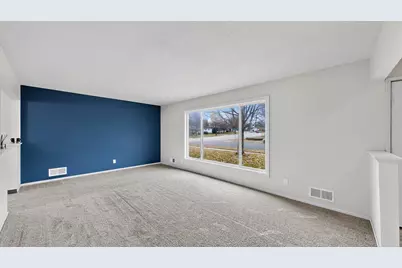 1605 22nd Street NW, Rochester, MN 55901 - Photo 4