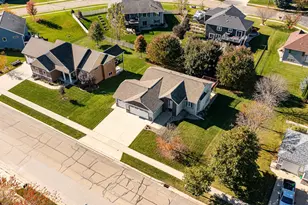 2743 Pinewood Ridge Dr SE, Rochester, MN 55904 - Photo 32