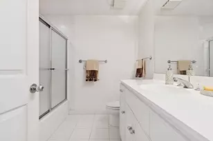 5000 Malibu Dr, Edina, MN 55436 - Photo 38