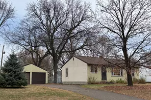 1367 Skillman Ave E, Maplewood, MN 55109 - Photo 8