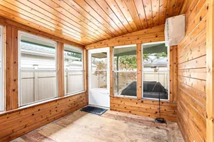 209 13th St NE, Owatonna, MN 55060 - Photo 2