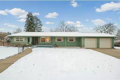 209 13th Street NE, Owatonna, MN 55060 - Photo 1