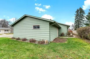 209 13th St NE, Owatonna, MN 55060 - Photo 34