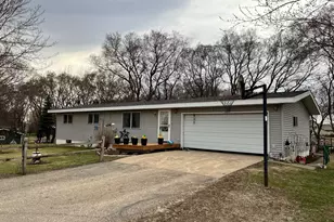 8042 Meades Addn Dr SE, Alexandria, MN 56308 - Photo 2