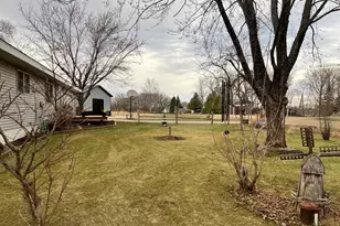 8042 Meades Addn Dr SE, Alexandria, MN 56308 - Photo 4