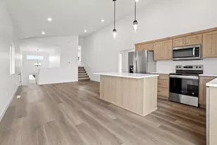 2515 38th Ave S, Moorhead, MN 56560 - Photo 10