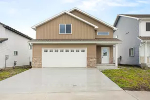 2515 38th Ave S, Moorhead, MN 56560 - Photo 34