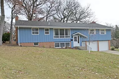 1552 Sumter Avenue N, Golden Valley, MN 55427 - Photo 1