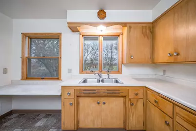 847 S Hampton Street, Fairmont, MN 56031 - Photo 12