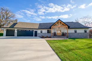 131 Pine St NW, New London, MN 56273 - Photo 1