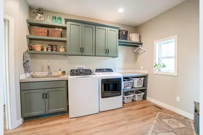 131 Pine Street NW, New London, MN 56273 - Photo 42