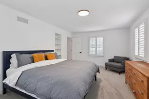 129 Chicago Ave N, Wayzata, MN 55391 - Photo 16