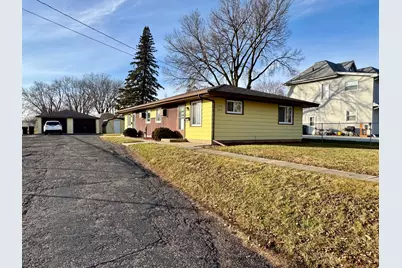 303 6th Avenue SW, Stewartville, MN 55976 - Photo 2