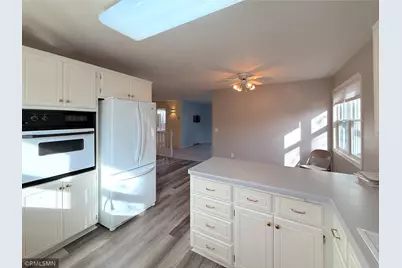 210 Knollwood Street W, Annandale, MN 55302 - Photo 8