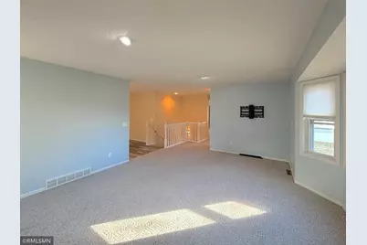 210 Knollwood Street W, Annandale, MN 55302 - Photo 10