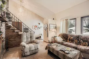 1745 Duluth St, Maplewood, MN 55109 - Photo 6