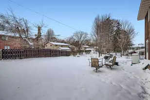 1745 Duluth St, Maplewood, MN 55109 - Photo 28