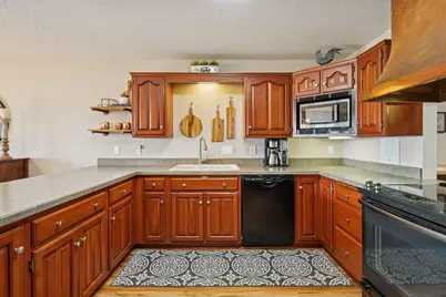 15135 38th Avenue N, Plymouth, MN 55446 - Photo 32