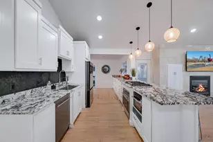 19860 Cottagewood Rd, Deephaven, MN 55331 - Photo 6