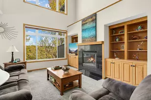 617 Crane Creek Ln, Eagan, MN 55121 - Photo 4