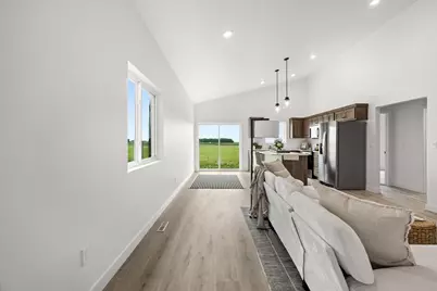 2521 38th Avenue S, Moorhead, MN 56560 - Photo 8