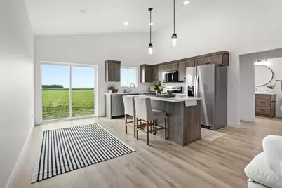 2521 38th Avenue S, Moorhead, MN 56560 - Photo 2