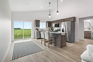 2521 38th Ave S, Moorhead, MN 56560 - Photo 2