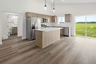 2623 38th Ave S, Moorhead, MN 56560 - Photo 2