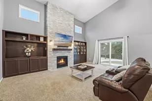 1705 Vale Ct, Faribault, MN 55021 - Photo 2