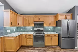 1705 Vale Ct, Faribault, MN 55021 - Photo 10