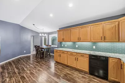 1705 Vale Court, Faribault, MN 55021 - Photo 8