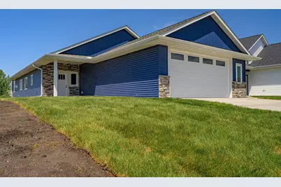 1332 Bradford Street SE, Hutchinson, MN 55350 - Photo 1