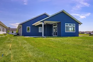 1332 Bradford St SE, Hutchinson, MN 55350 - Photo 20