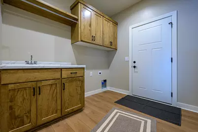 1308 Sherwood Street SE, Hutchinson, MN 55350 - Photo 18