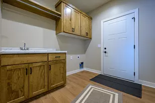 1308 Sherwood St SE, Hutchinson, MN 55350 - Photo 18