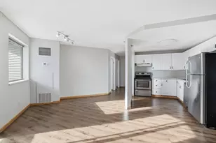 78 10th St E, Saint Paul, MN 55101 - Photo 6