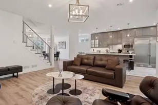 1032 Gardner St E, Wayzata, MN 55391 - Photo 6