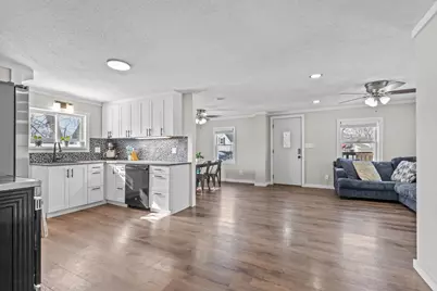 614 Elliott Avenue N, Glencoe, MN 55336 - Photo 2