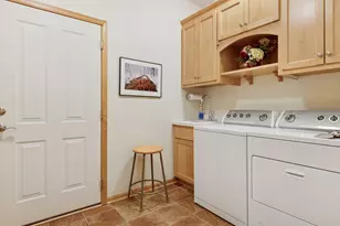 8117 Xerxes Cir, Bloomington, MN 55431 - Photo 20