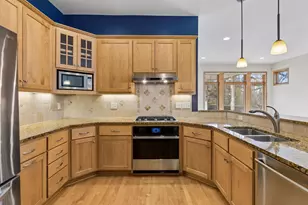 8117 Xerxes Cir, Bloomington, MN 55431 - Photo 8