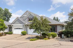 8117 Xerxes Cir, Bloomington, MN 55431 - Photo 2