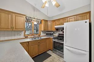 1606 17th St SW, Austin, MN 55912 - Photo 12