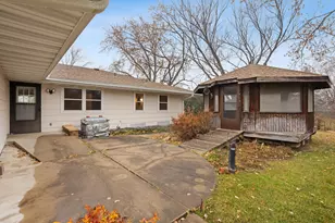 601 E 103rd St, Bloomington, MN 55420 - Photo 32