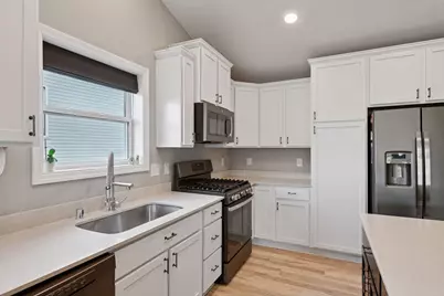 1340 Chestnut Circle, Carver, MN 55315 - Photo 12