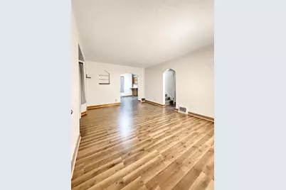 2003 Cottage Avenue E, Saint Paul, MN 55119 - Photo 2