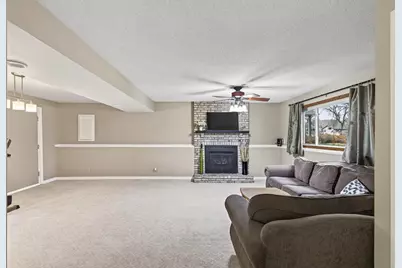 738 Manor Street, Vadnais Heights, MN 55127 - Photo 12