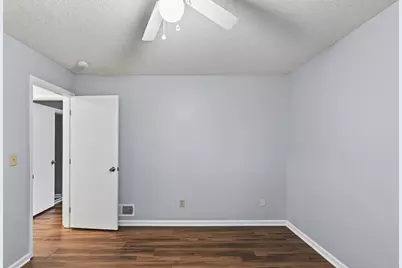 738 Manor Street, Vadnais Heights, MN 55127 - Photo 10