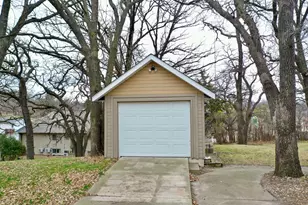117 Main St N, New London, MN 56273 - Photo 32